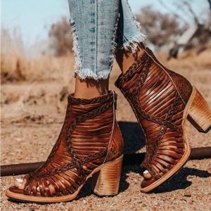 FREEBIRD Bela Sandals